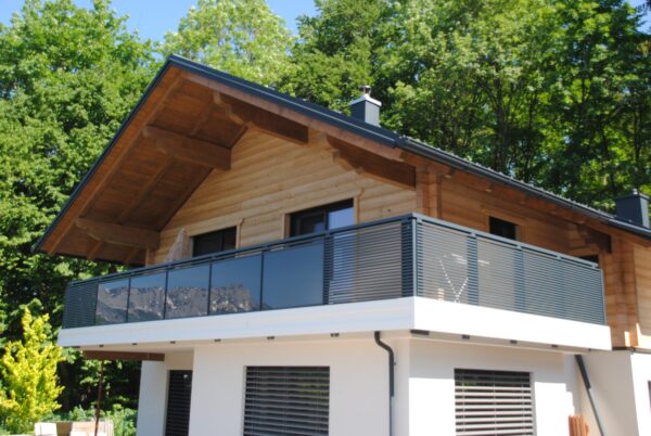 Alu-Balkongeländer Modell A200 M2 + VG in Anthrazitgrau, Referenzprojekt Tennengau (Salzburg)