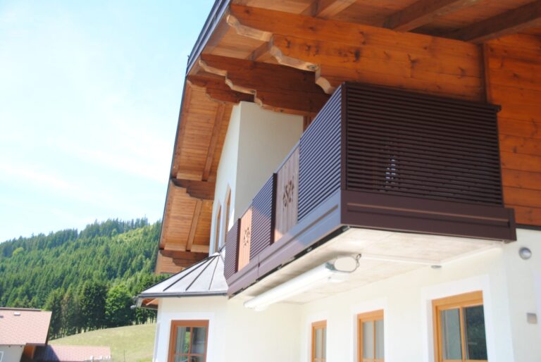 Alu-Balkongeländer Modell A200 M3 in Schokoladenbraun, Referenzprojekt Pongau (Salzburg), Bild 4
