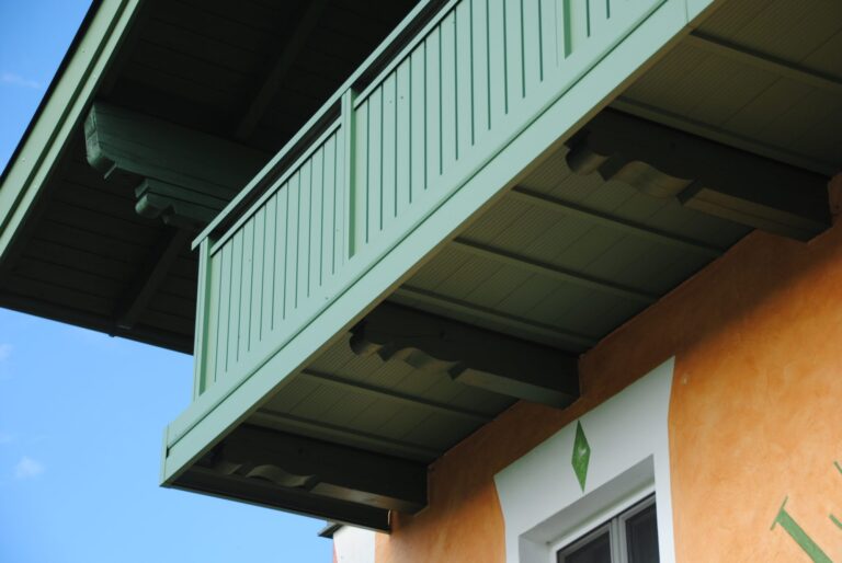 Alu-Balkongeländer Modell A100 D1 in Resedagrün, Referenzprojekt Flachgau (Salzburg), Bild 3