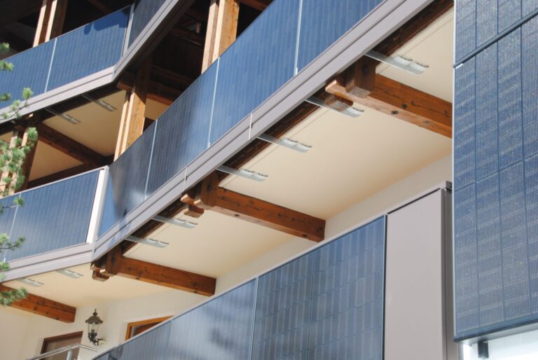 Solarbalkon Modell A200 PV + B2 in Rostiges Eisen, Referenzprojekt Ötztal (Tirol), Bild 4