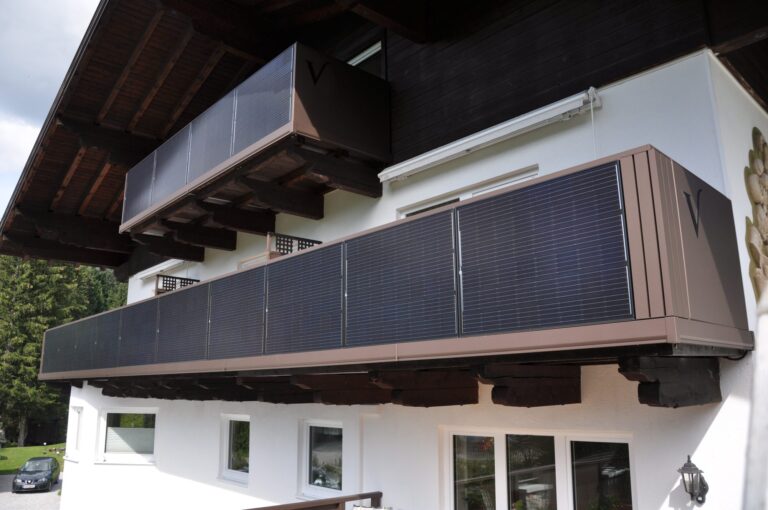 Solarbalkon Modell A200 PV in Rostiges Eisen, Referenzprojekt Pongau (Salzburg), Bild 2